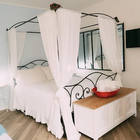 Flat 11 - Holiday Premium